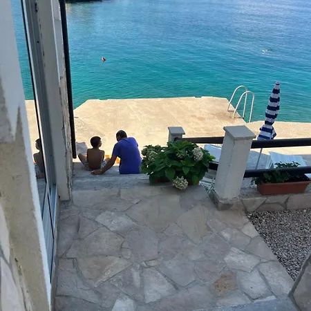 Σπίτι διακοπών Roso Seafront House Selca kod Bogomolja